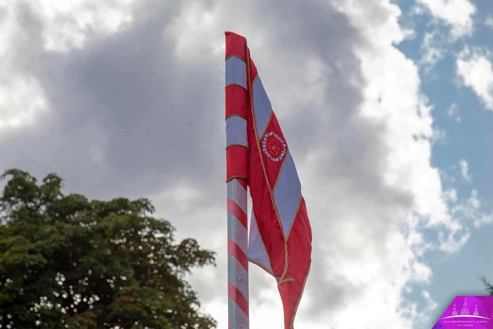 ©1987-2017 SKS Swaminarayan Temple East London